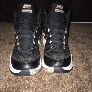 Nike basketball shoes 7.5